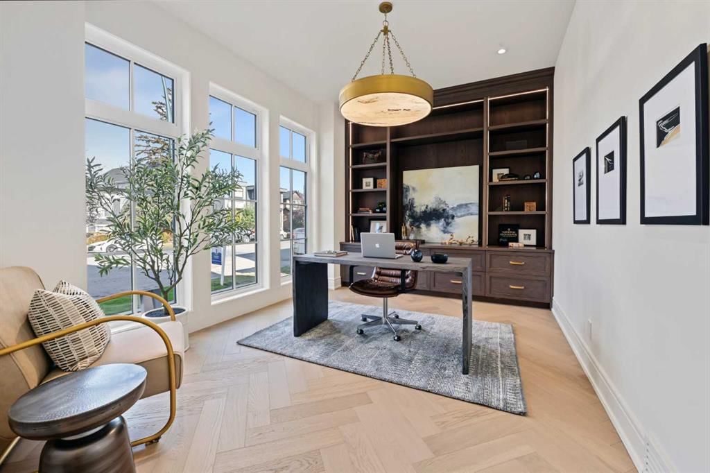 2125 Bowness Road NW, Calgary — photo 3 of 50
