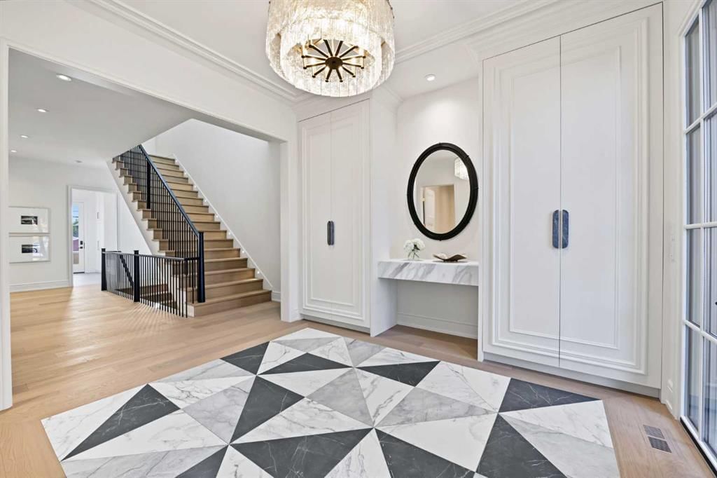 2125 Bowness Road NW, Calgary — photo 4 of 50