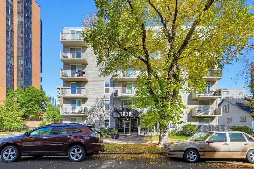 302, 1328 13 Avenue SW, Calgary — main listing photo