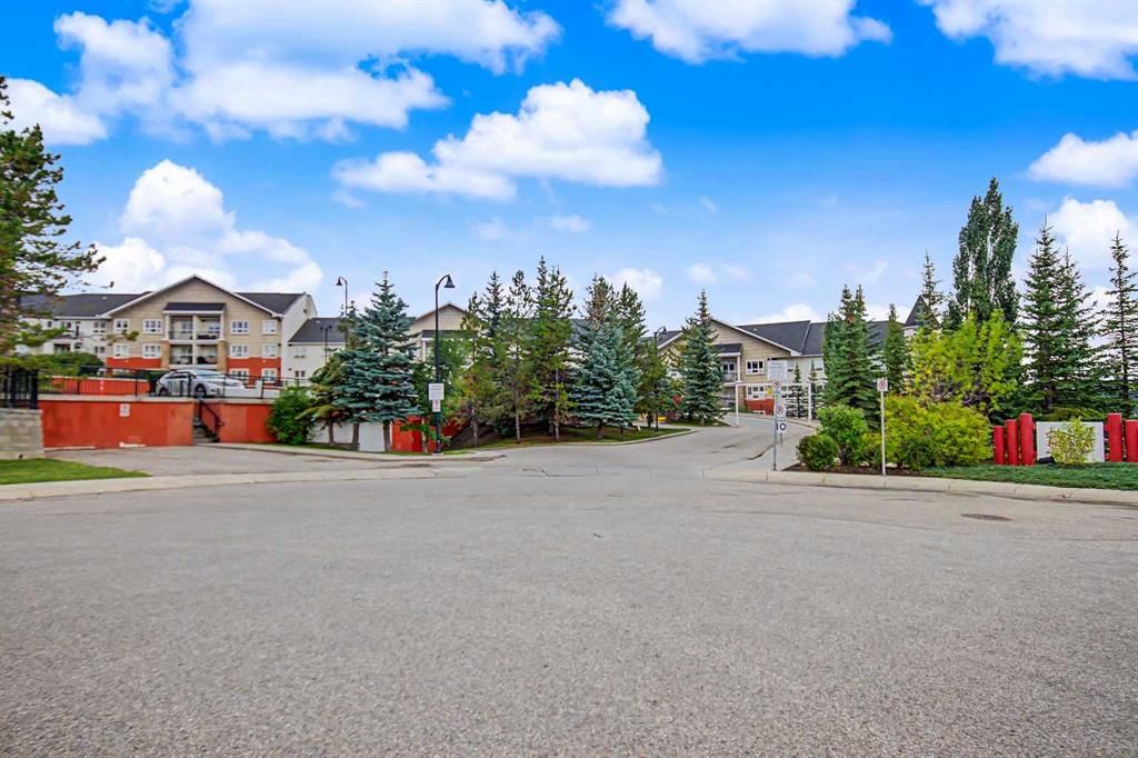 542, 26 Val Gardena View SW, Calgary — photo 2 of 30
