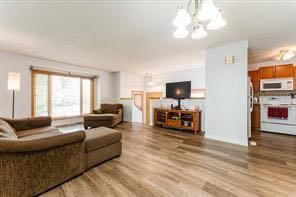 52 Covington Road NE, Calgary — photo 4 of 37