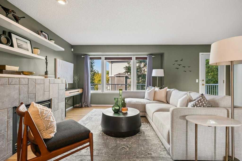 248 Regal Park NE, Calgary — photo 2 of 49