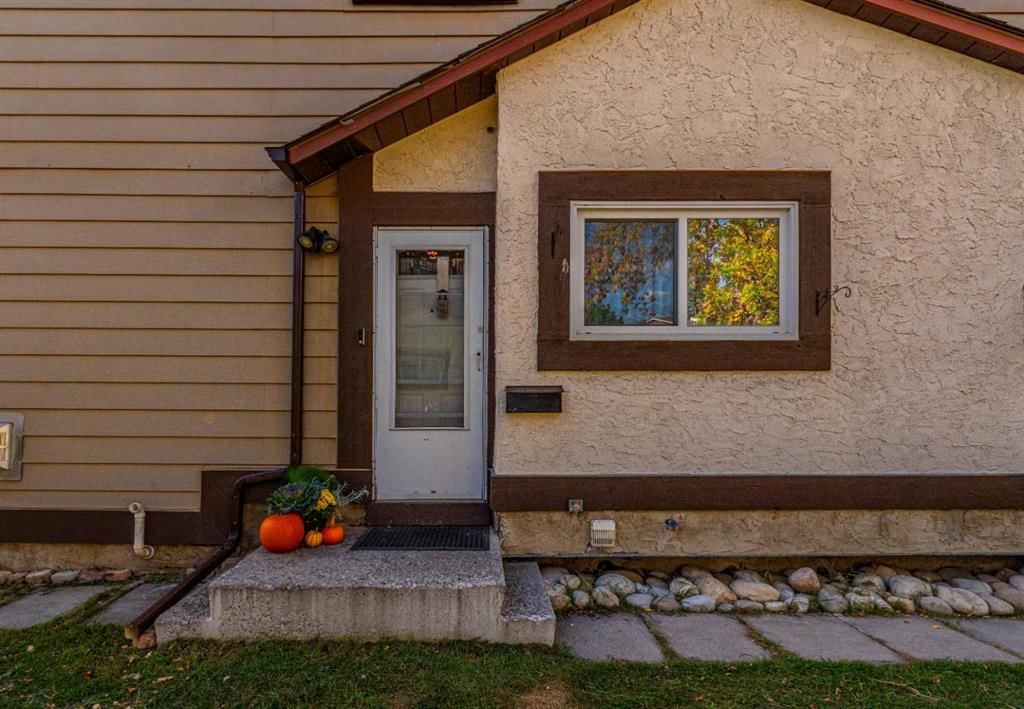 5631 1 Avenue SE, Calgary — photo 5 of 33