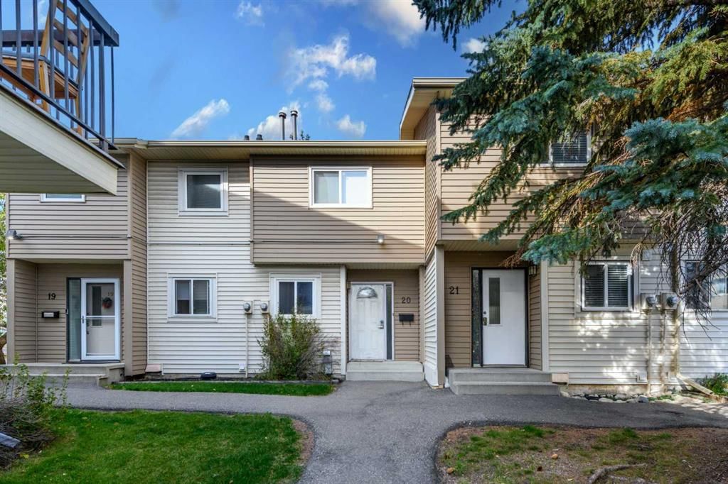 21, 2519 38 Street NE, Calgary — photo 2 of 32