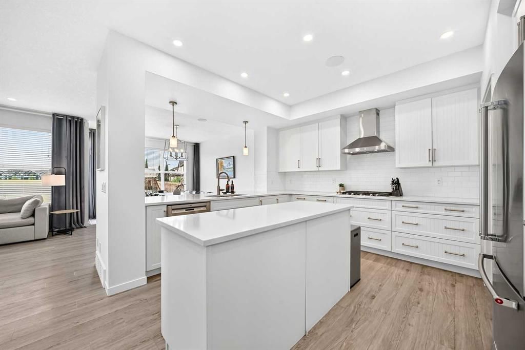 17 Masters Terrace SE, Calgary — photo 2 of 42