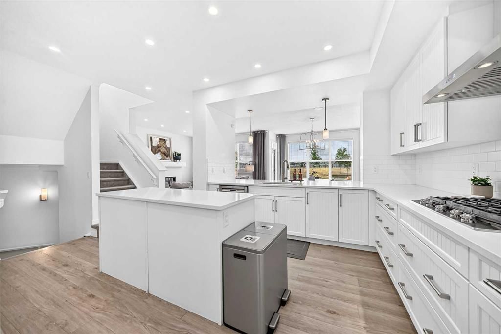 17 Masters Terrace SE, Calgary — photo 3 of 42