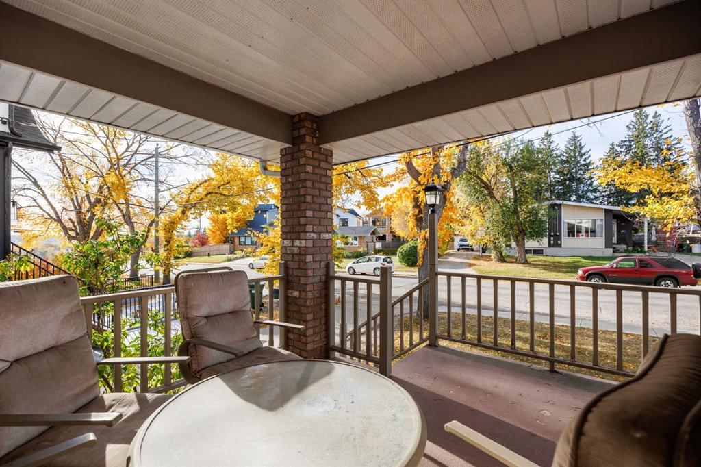 624 30 Avenue NE, Calgary — photo 3 of 25