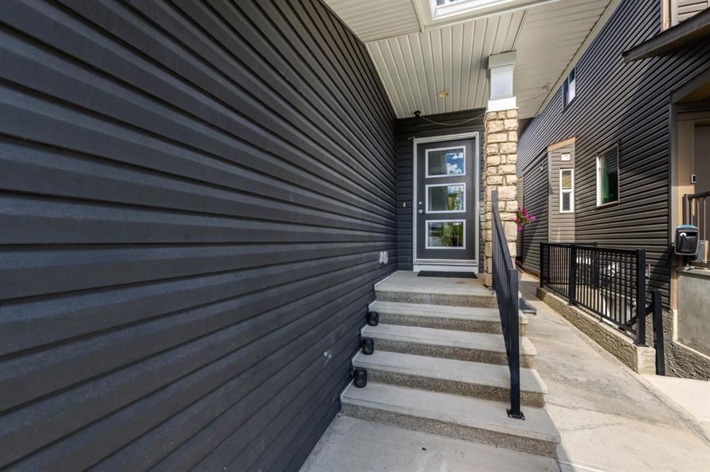 124 Corner Meadows Park NE, Calgary — photo 3 of 43
