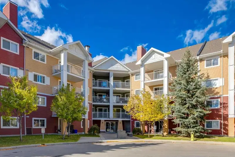 4226, 10 Prestwick Bay SE, Calgary — apartment for sale