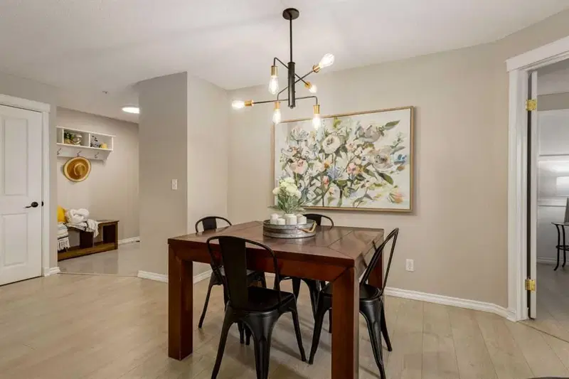 4226, 10 Prestwick Bay SE, Calgary — photo 3 of 39