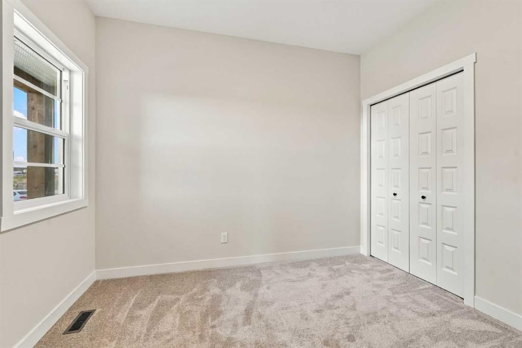 290 Heartwood Gardens SE, Calgary — photo 4 of 45