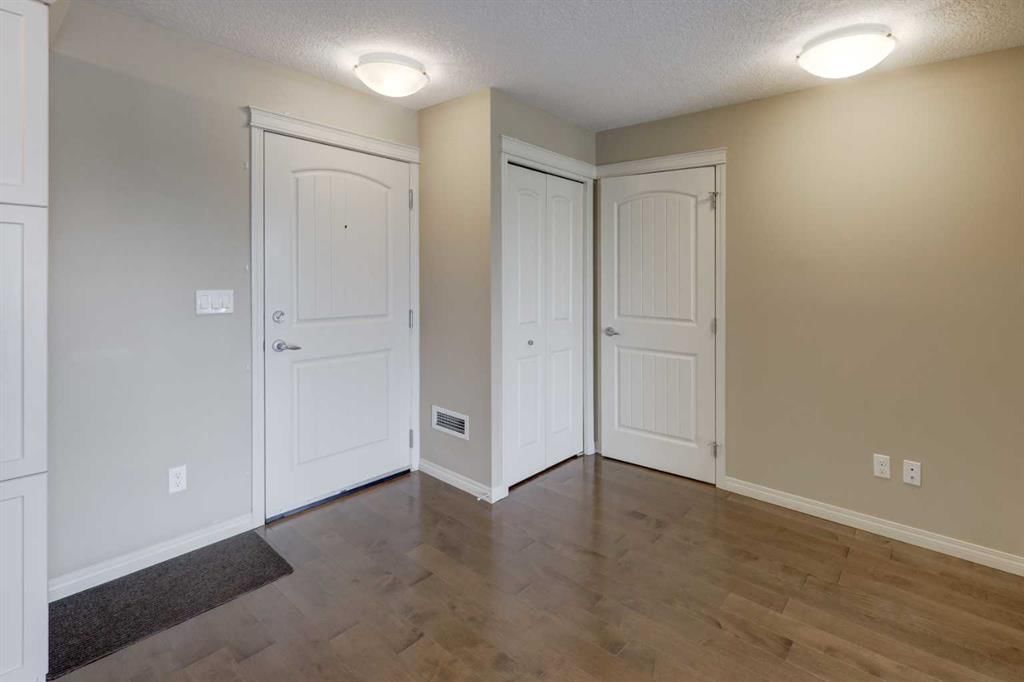 303, 406 Cranberry Park SE, Calgary — photo 5 of 32