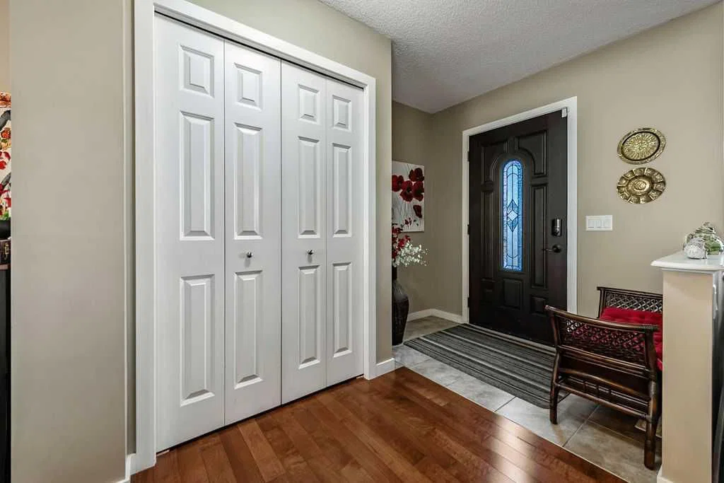 86 Walden Crescent SE, Calgary — photo 3 of 44