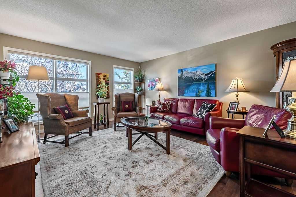 86 Walden Crescent SE, Calgary — photo 5 of 44