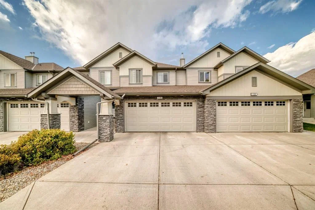 119, 100 Coopers Common SW, Airdrie — main listing photo