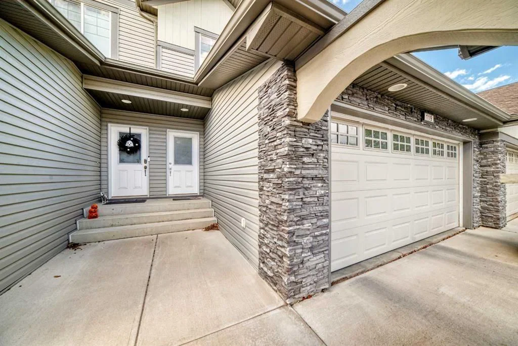 119, 100 Coopers Common SW, Airdrie — photo 2 of 29