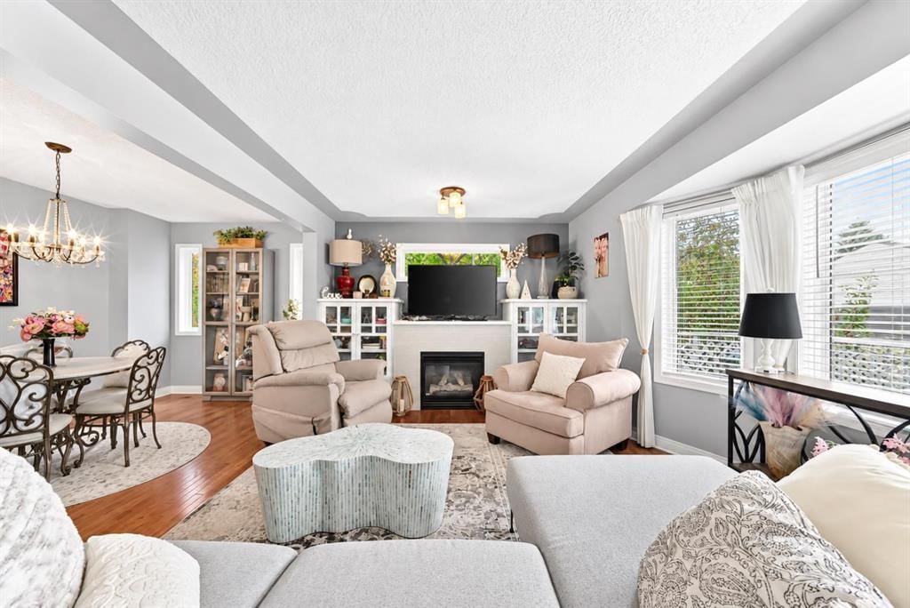 355 Regal Park NE, Calgary — townhome for sale