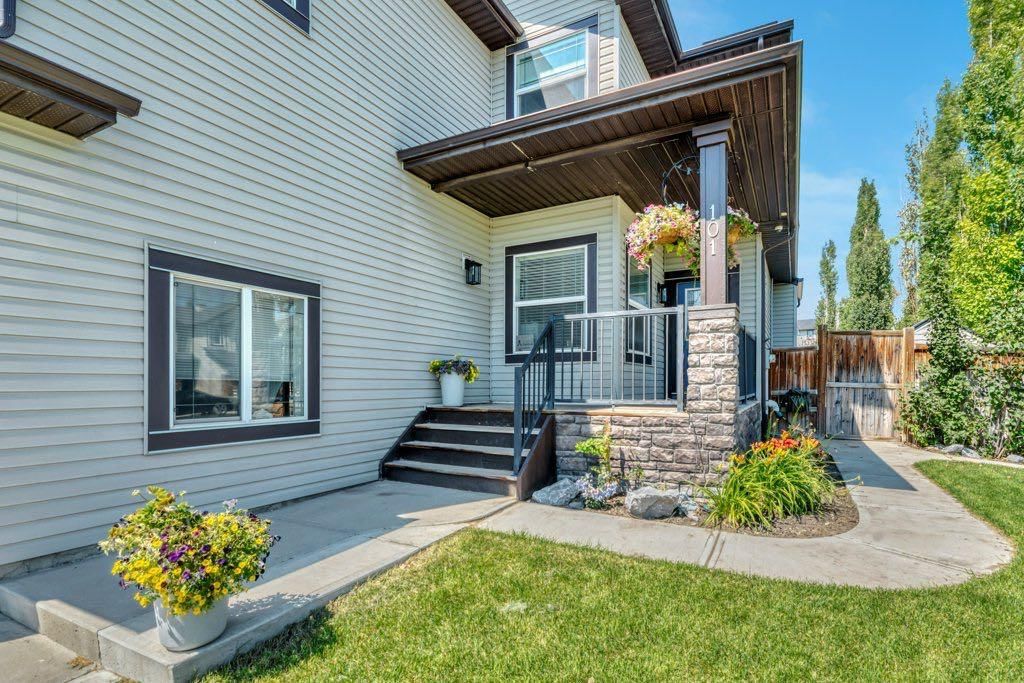 101 Hawkmere Place, Chestermere — photo 5 of 49