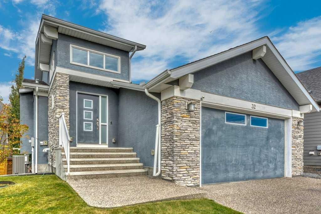 32 Walden Place SE, Calgary — photo 2 of 32