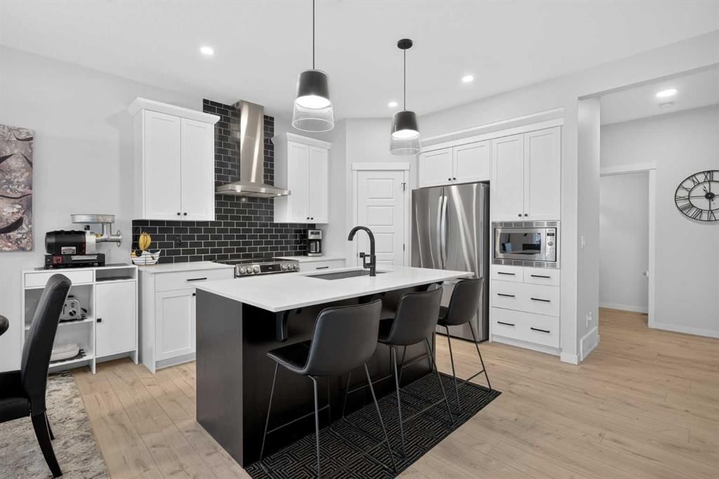143 Wolf Hollow Manor SE, Calgary — photo 2 of 45