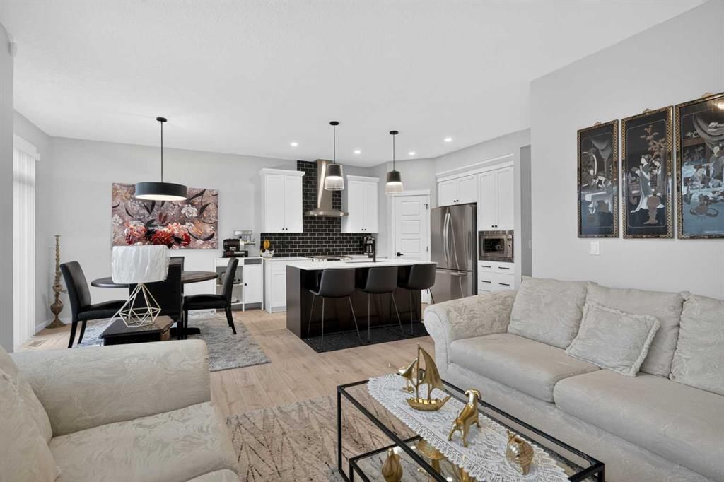 143 Wolf Hollow Manor SE, Calgary — photo 3 of 45