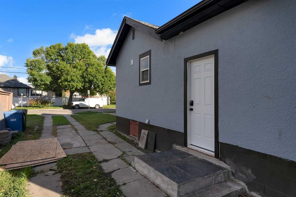 1507 1 Street NE, Calgary — photo 4 of 20