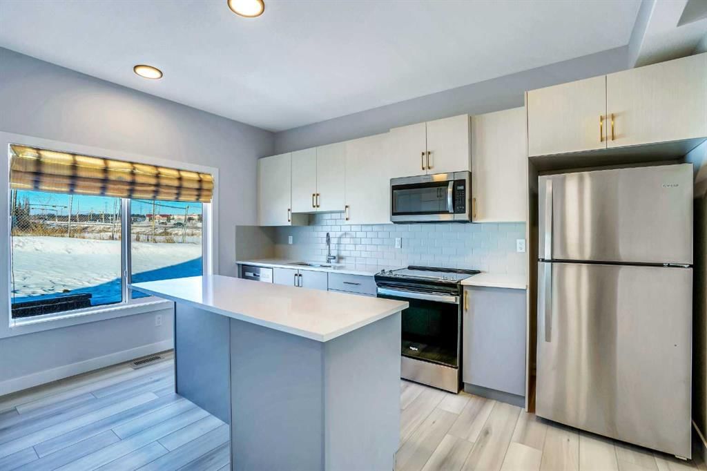 74 Tuscany Summit Square NW, Calgary — photo 5 of 33