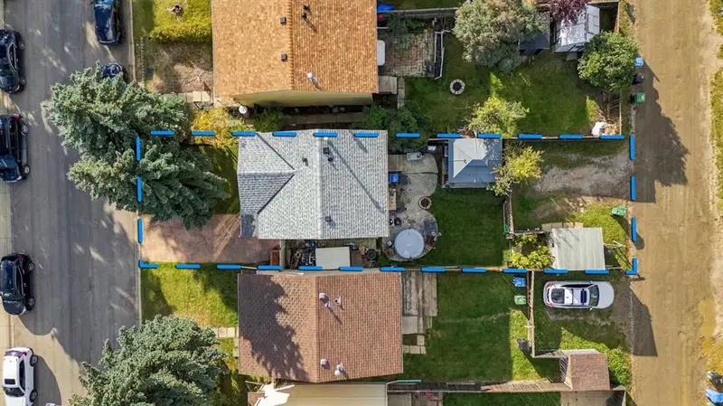 17 Erin Ridge Road SE, Calgary — photo 5 of 10