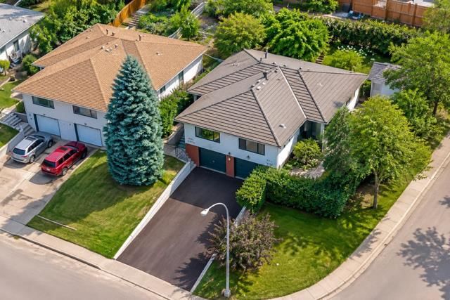 1415 Rosehill Drive NW, Calgary — photo 3 of 25