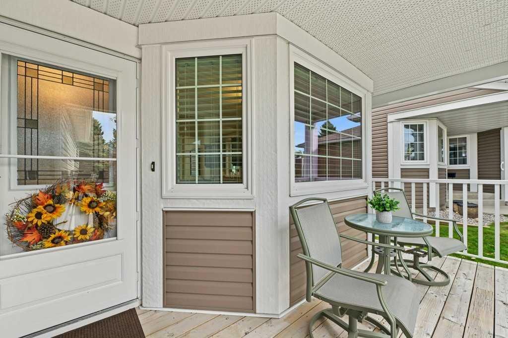 51 Douglasbank Gardens SE, Calgary — photo 3 of 41