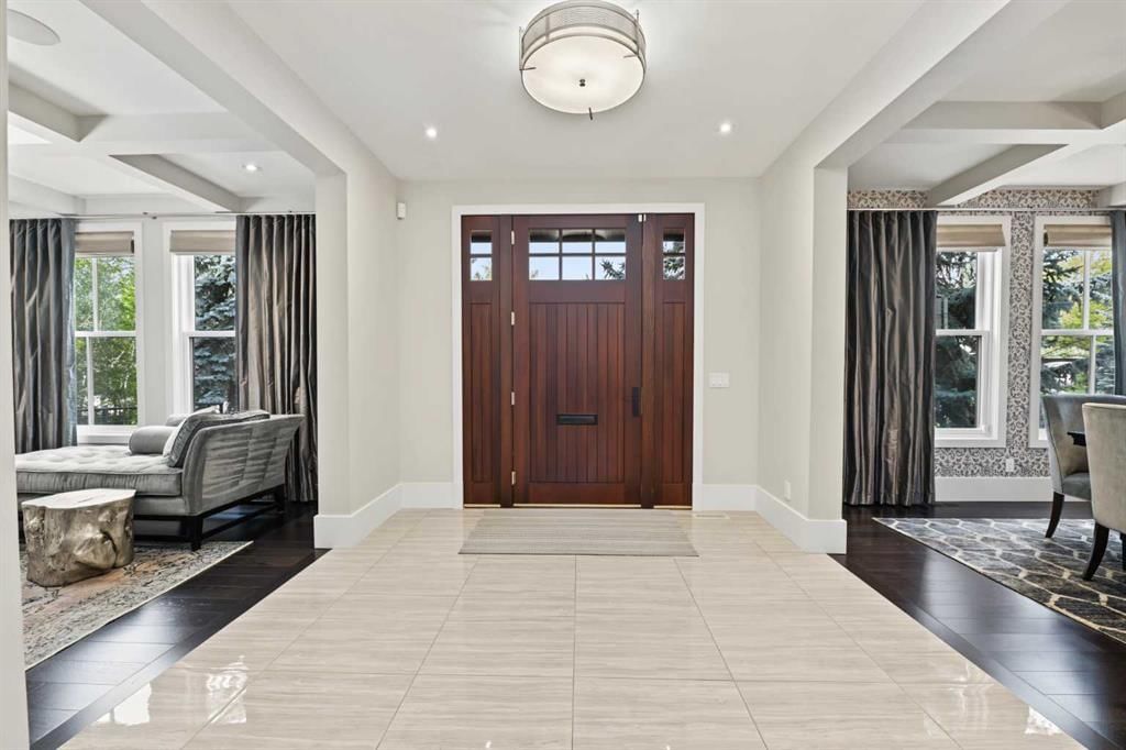 1121 Valois Avenue SW, Calgary — photo 2 of 50