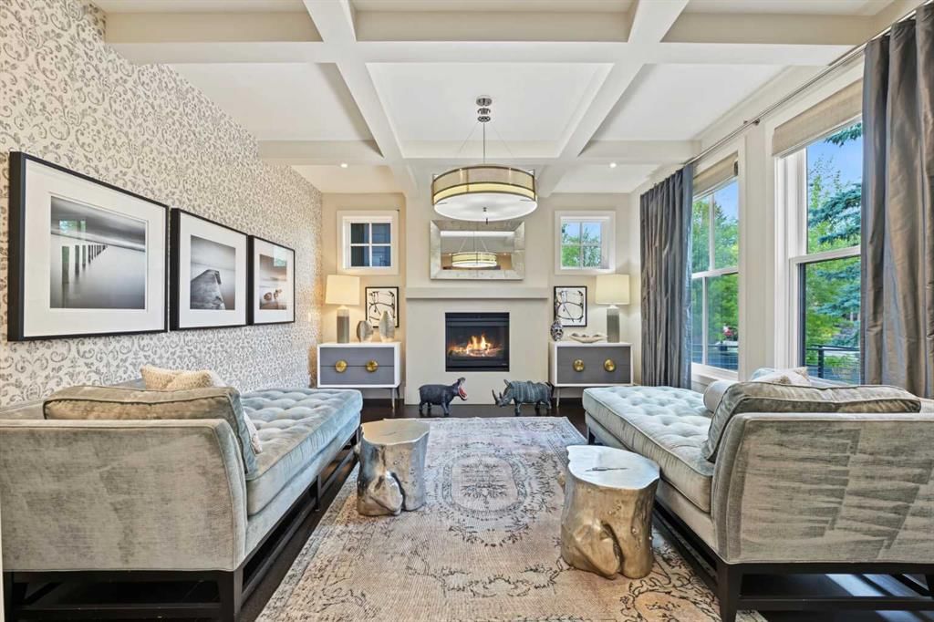 1121 Valois Avenue SW, Calgary — photo 3 of 50