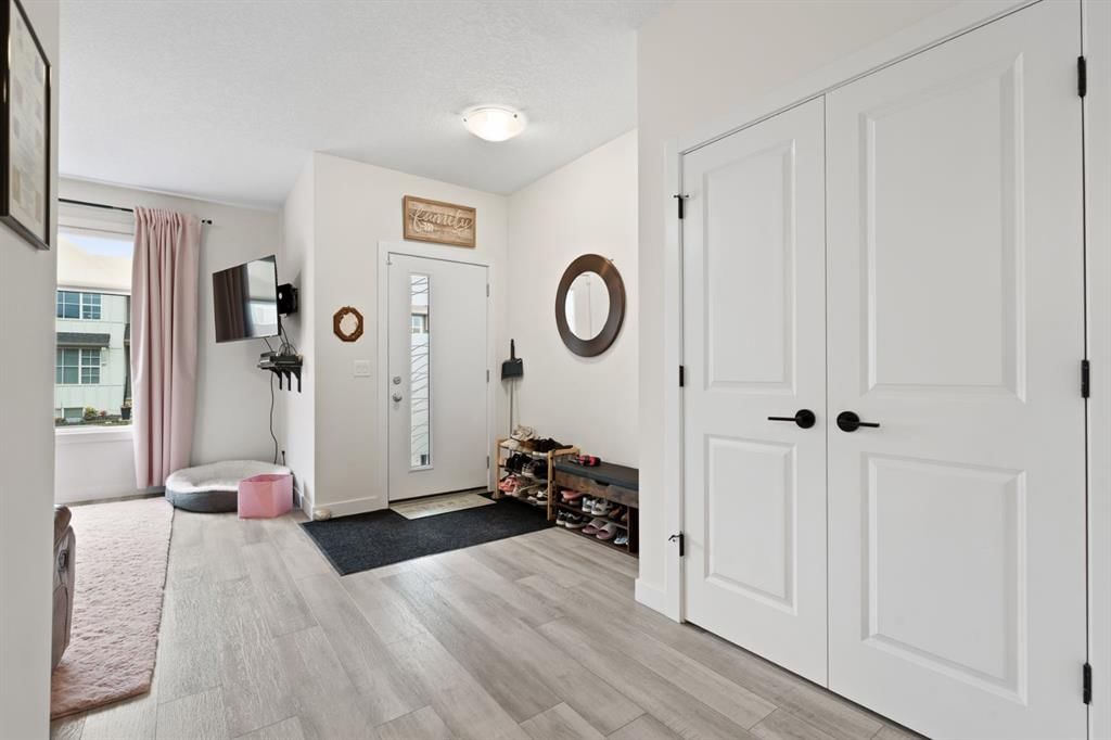 144 Belvedere Green SE, Calgary — photo 3 of 43