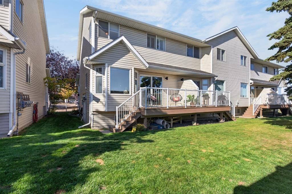 9, 567 Edmonton Trail NE, Airdrie — photo 3 of 37
