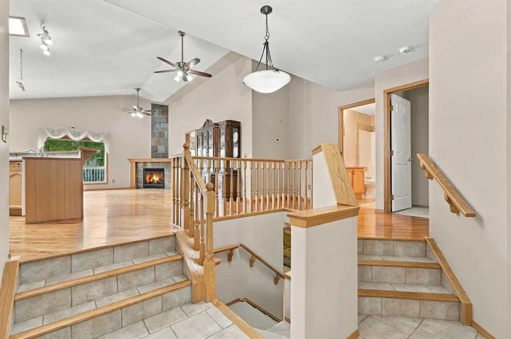 407 Lineham Acres Bay NW, High River — photo 5 of 50
