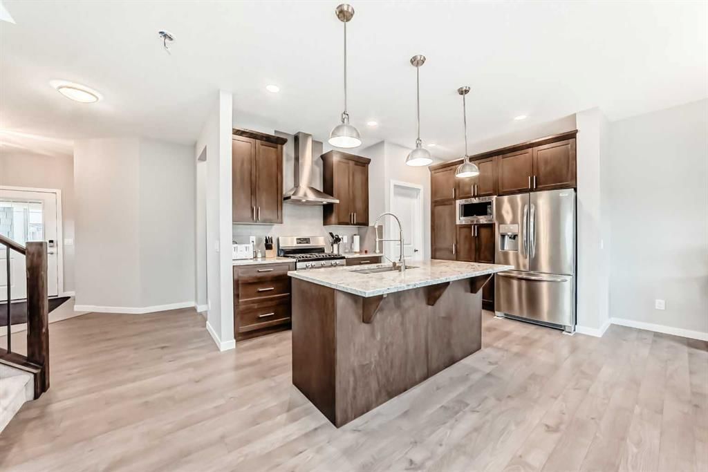 151 Sundown Way, Cochrane — photo 3 of 46