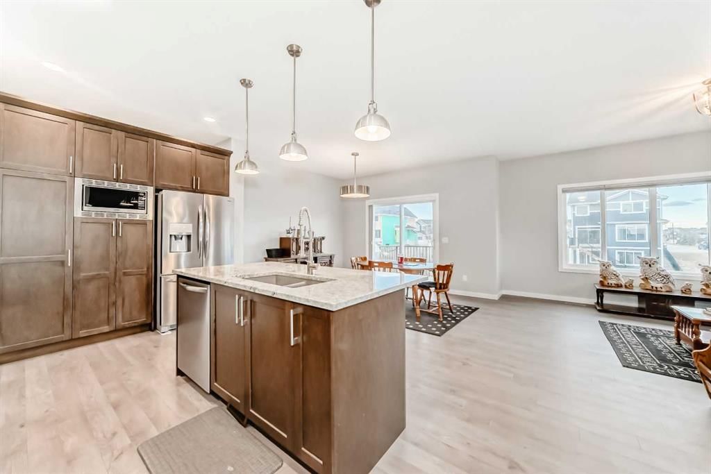 151 Sundown Way, Cochrane — photo 4 of 46
