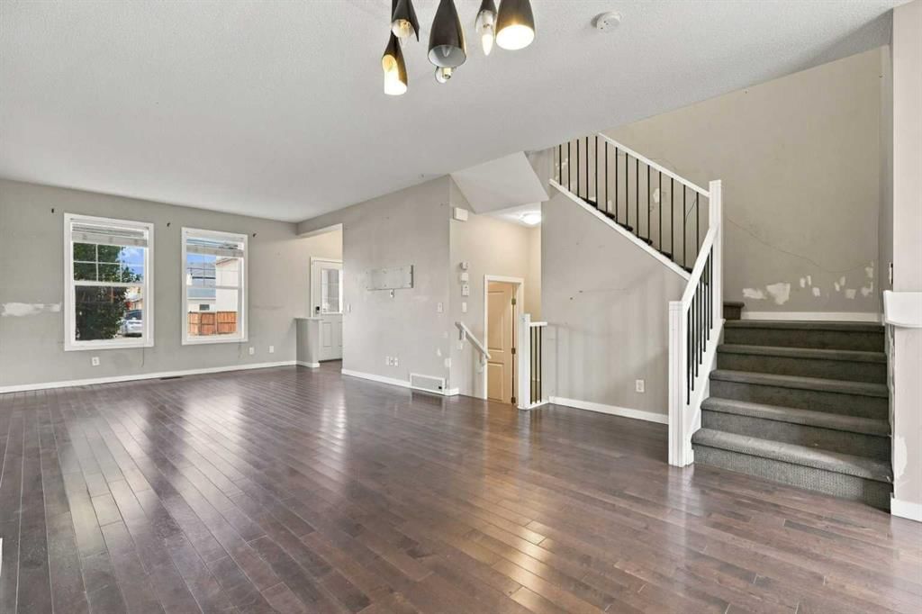152 Skyview Point Green NE, Calgary — photo 3 of 32
