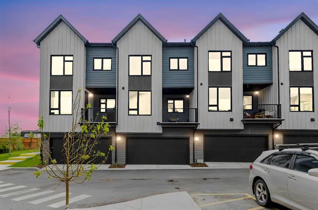 327, 85 sage hill Heights NW, Calgary — photo 2 of 40