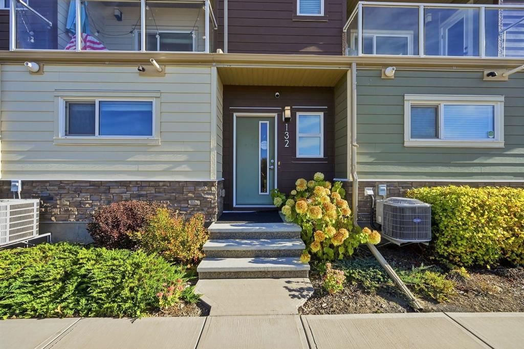132 Harvest Grove Walk NW, Calgary — photo 2 of 24