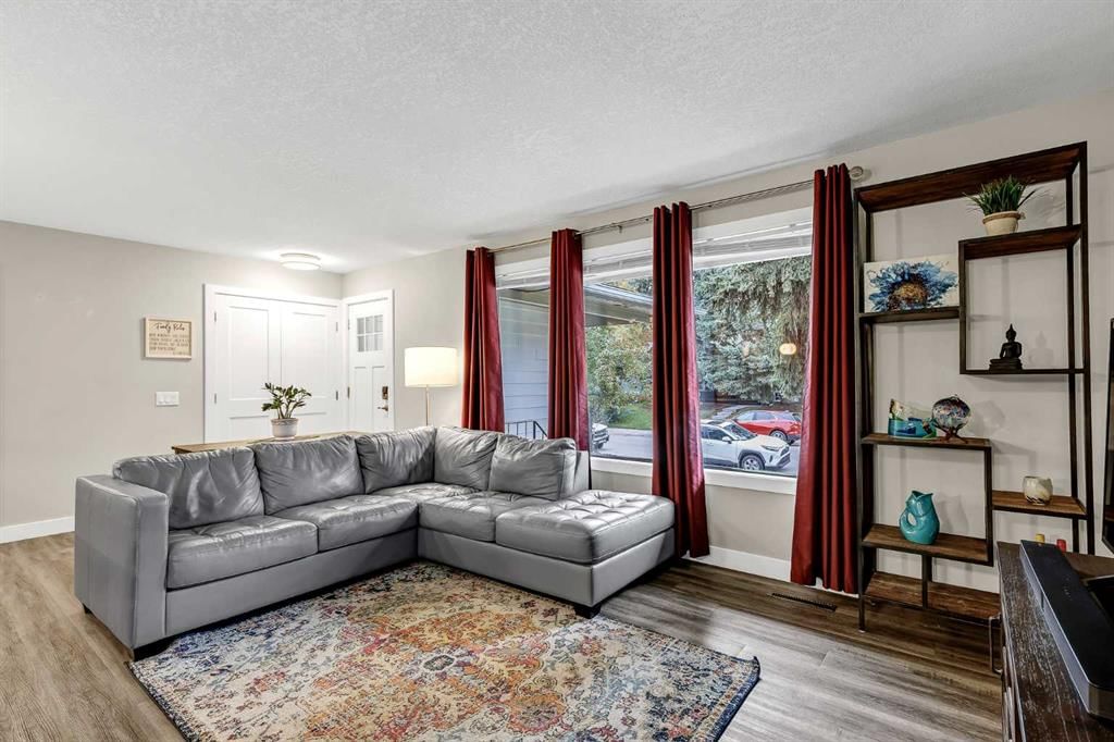 96 Alderwood Close SE, Calgary — photo 5 of 50