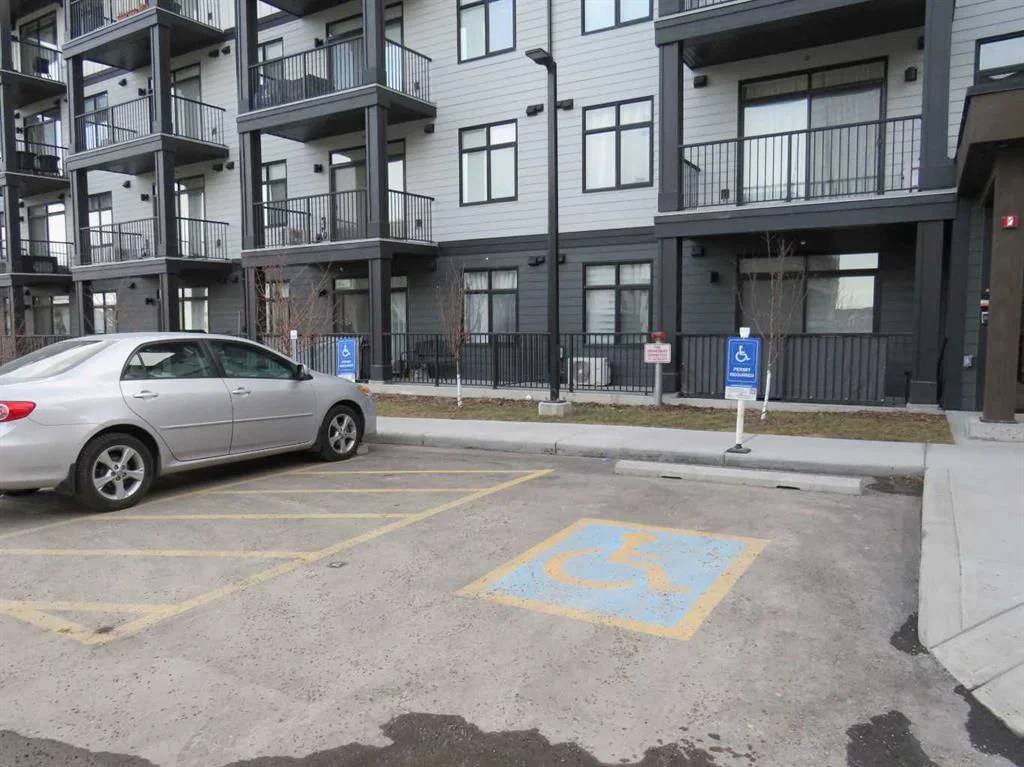 403, 70 Sage Hill Walk NW, Calgary — photo 3 of 34
