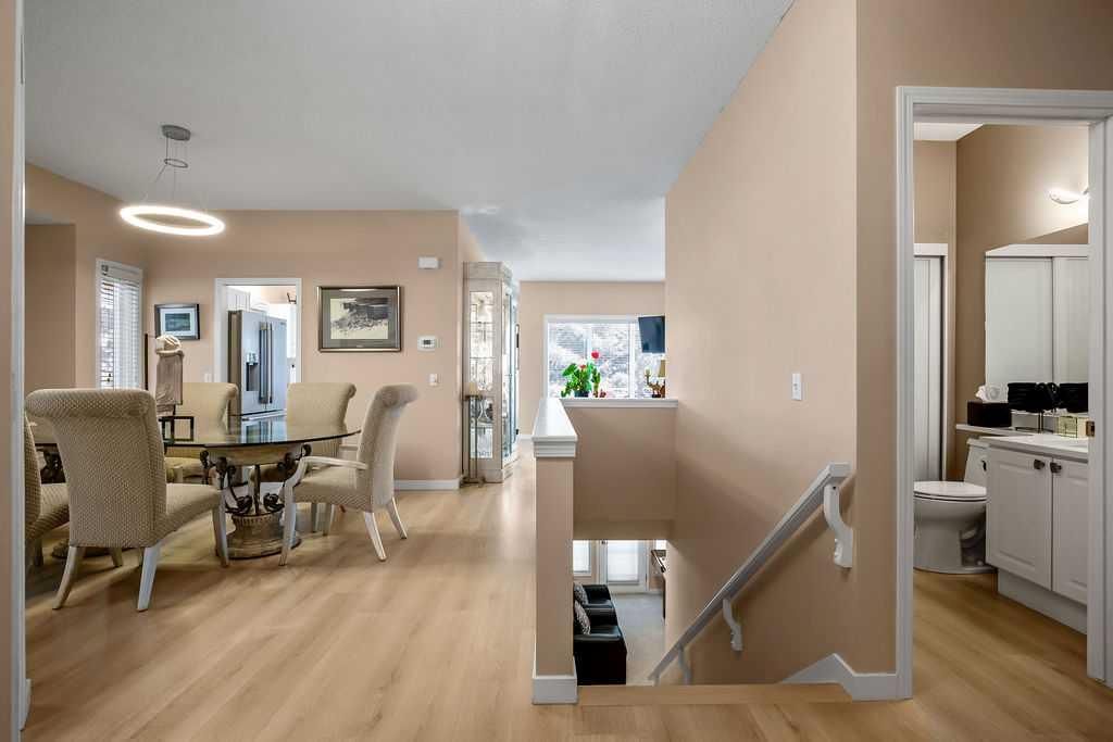 56, 72 Millside Drive SW, Calgary — photo 3 of 34