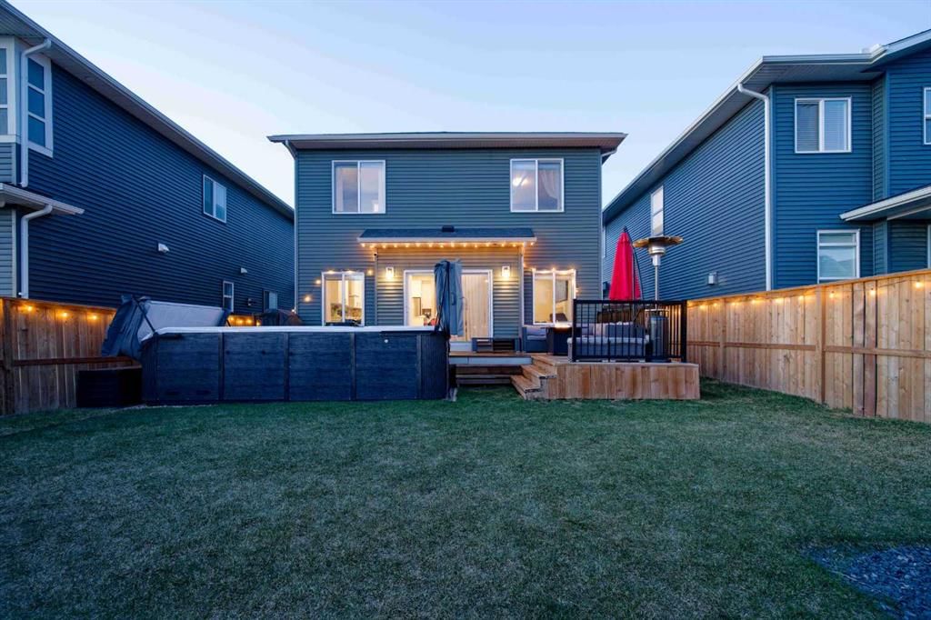 1595 Baywater Street SW, Airdrie — photo 3 of 40
