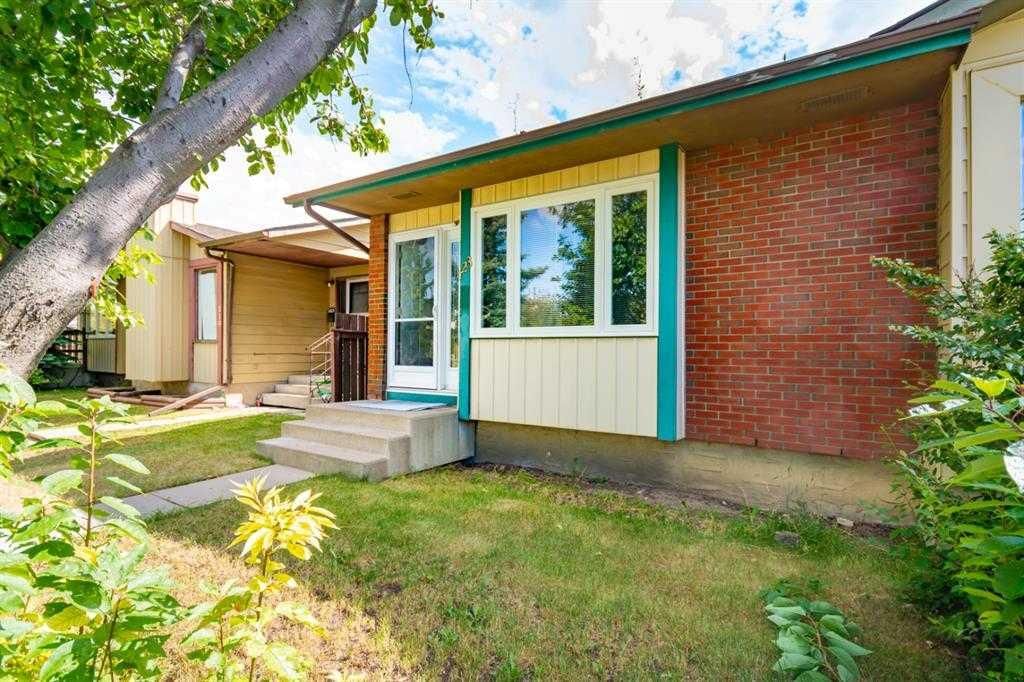123 Whitworth Way NE, Calgary — photo 2 of 16