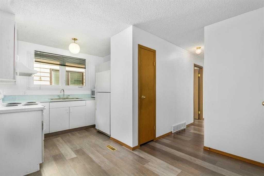 123 Whitworth Way NE, Calgary — photo 5 of 16