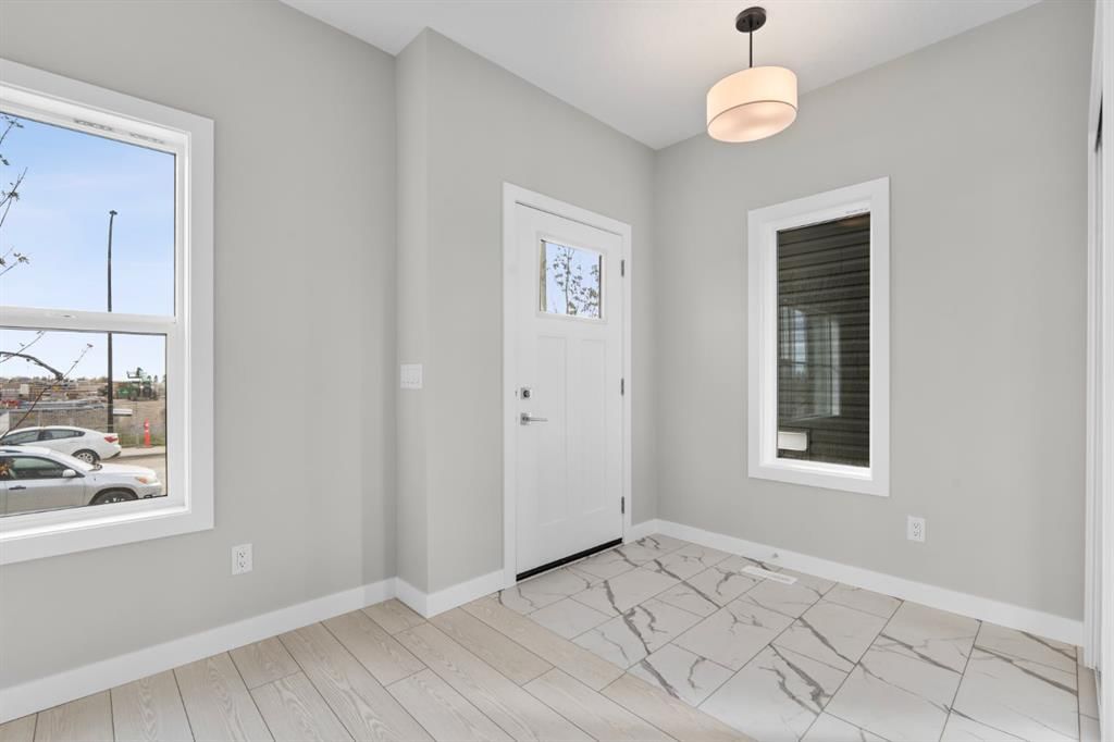 196 Huxbury View NE, Calgary — photo 3 of 41