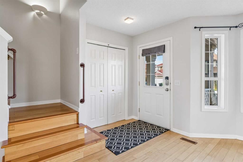 180 Chaparral Ridge Circle SE, Calgary — photo 4 of 36