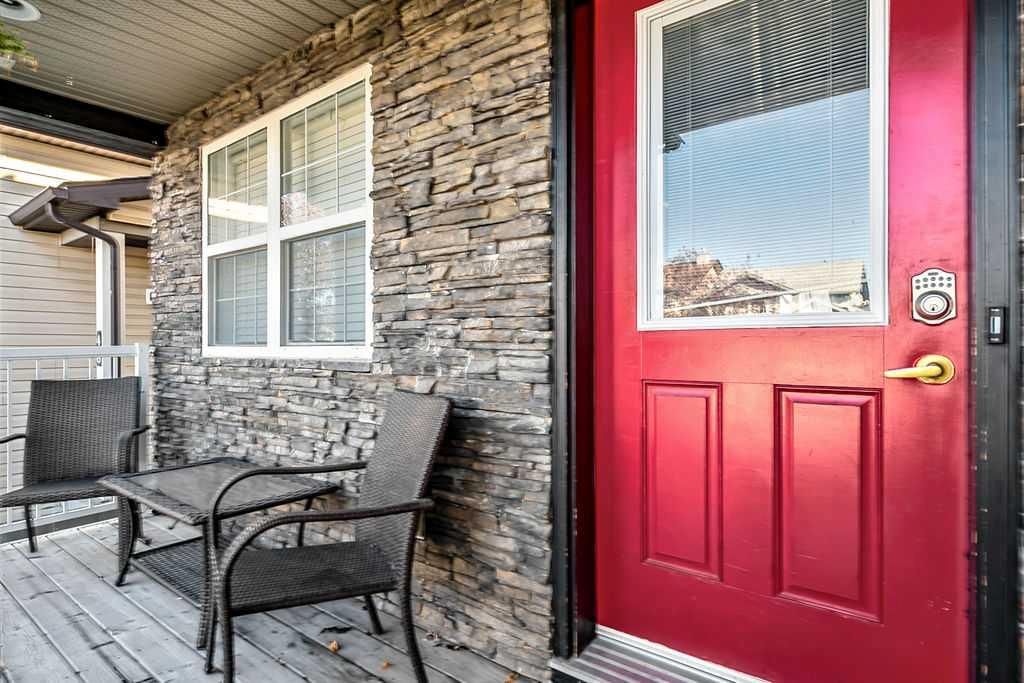50 Cimarron Grove Way, Okotoks — photo 3 of 38