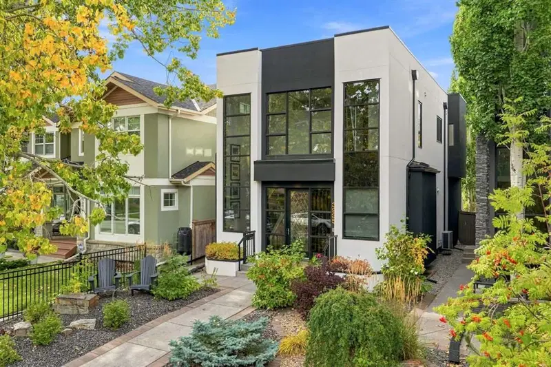 3925 15A Street SW, Calgary — main listing photo